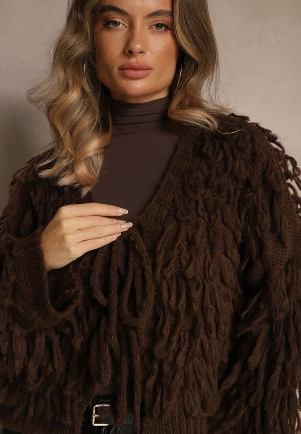 Renee - Brązowy Kardigan z Wiązaniem i Frędzlami z Domieszką Wełny i Wiskozy Tiseana. Okazja: na co dzień. Typ kołnierza: dekolt w serek. Kolor: brązowy. Materiał: wełna, wiskoza. Styl: casual