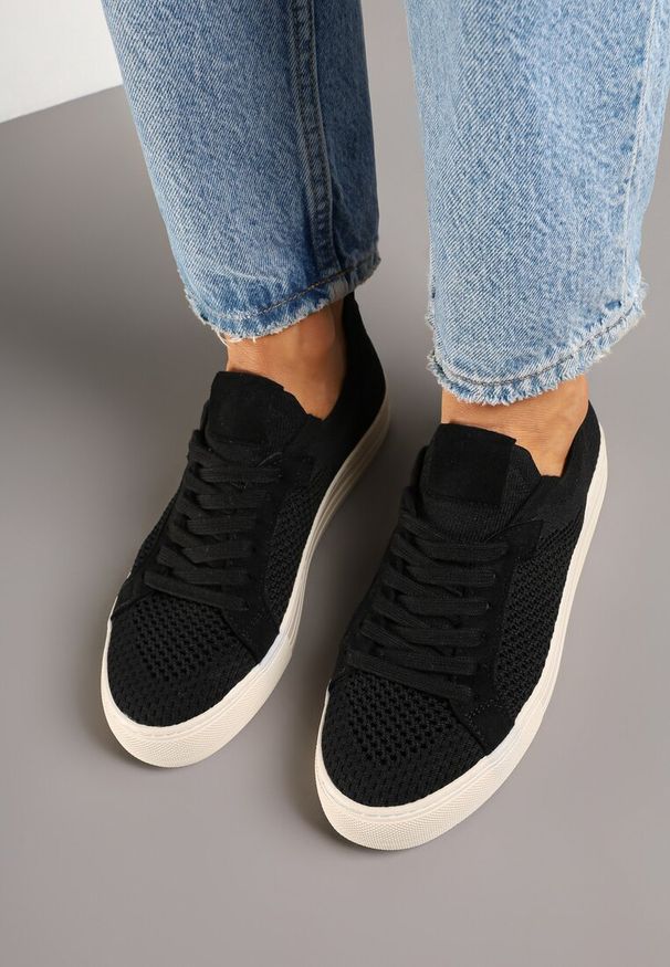 Born2be - Czarne Sneakersy z Siateczkową Cholewką i Metaliczną Nicią Nimiovana. Okazja: na co dzień. Kolor: czarny. Materiał: jeans. Szerokość cholewki: normalna. Sezon: lato