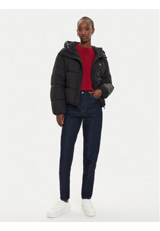 Calvin Klein Jeans Kurtka zimowa J20J224112 Czarny Regular Fit. Kolor: czarny. Materiał: syntetyk. Sezon: zima