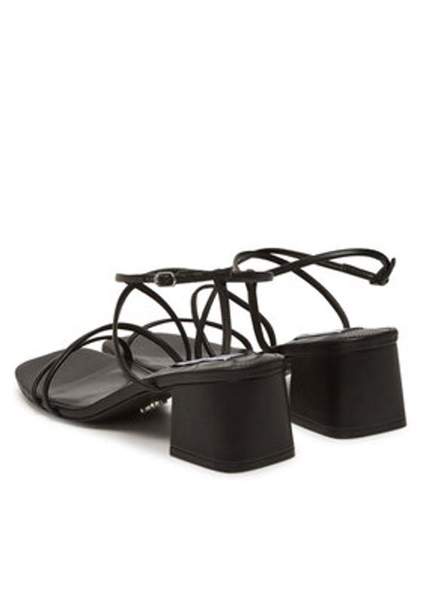 Steve Madden Sandały Remmi SM11003296 Czarny. Kolor: czarny. Materiał: skóra