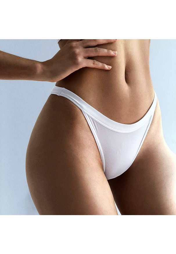 Intica - Tangi biodrówki elastyczne miękkie na co dzień Agafia. Stan: obniżony. Kolor: czerwony. Materiał: materiał