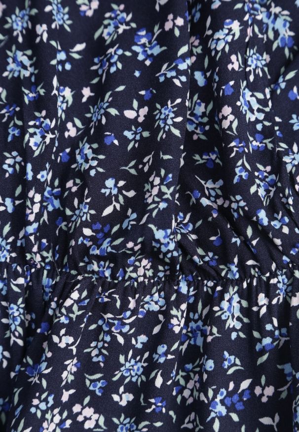 Born2be - Granatowa Sukienka z Wiskozy Eudaia. Okazja: na co dzień. Kolor: niebieski. Materiał: wiskoza. Długość rękawa: na ramiączkach. Wzór: kwiaty. Styl: elegancki, klasyczny, casual