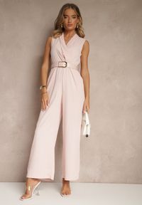Renee - Różowy Elegancki Kombinezon z Paskiem i Ozdobną Klamrą Tilominea. Okazja: na spotkanie biznesowe. Kolor: różowy. Styl: elegancki
