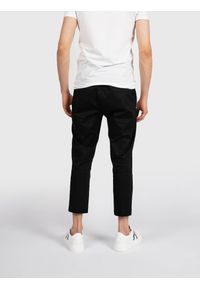 Takeshy Kurosawa Spodnie "Tasca Zip" | 83048 | Tasca Zip | Mężczyzna | Czarny, Kremowy. Okazja: na co dzień. Kolor: kremowy, wielokolorowy, czarny. Materiał: bawełna, poliester, elastan. Wzór: aplikacja. Styl: casual #5