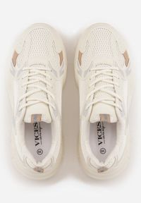 Renee - Beżowe Sneakersy VICES na Geometrycznej Platformie z Perforacją Elinata. Kolor: beżowy. Materiał: jeans. Wzór: geometria. Sezon: wiosna. Obcas: na platformie. Sport: joga i pilates #7