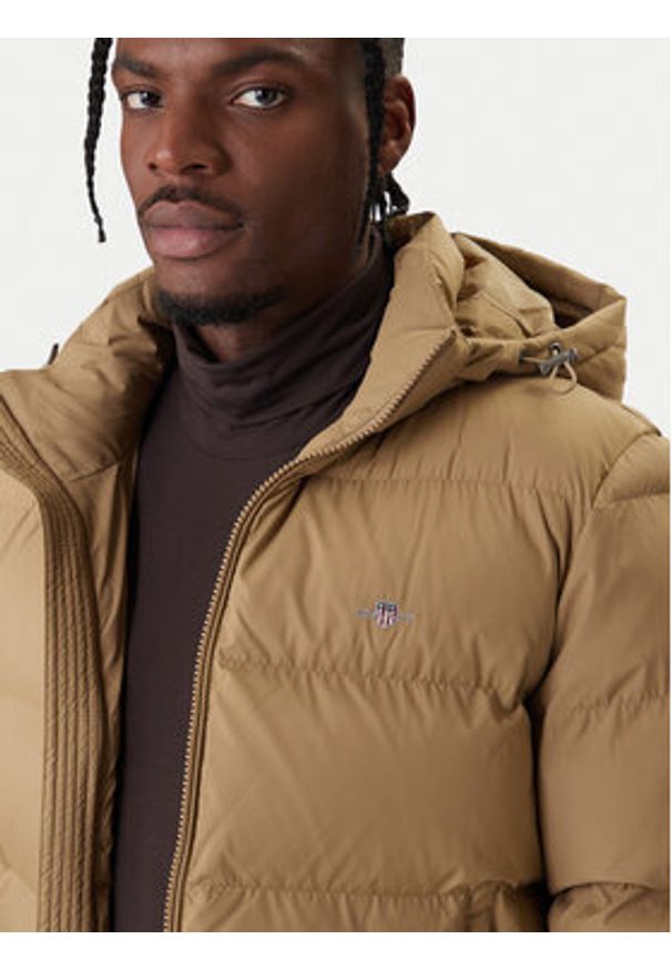 GANT - Gant Kurtka zimowa Active Cloud 7006534 Beżowy Regular Fit. Kolor: beżowy. Materiał: syntetyk. Sezon: zima