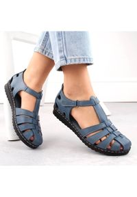 Skórzane sandały damskie pełne ażurowe niebieskie T.Sokolski A88. Kolor: niebieski. Materiał: skóra. Wzór: ażurowy. Styl: elegancki #3