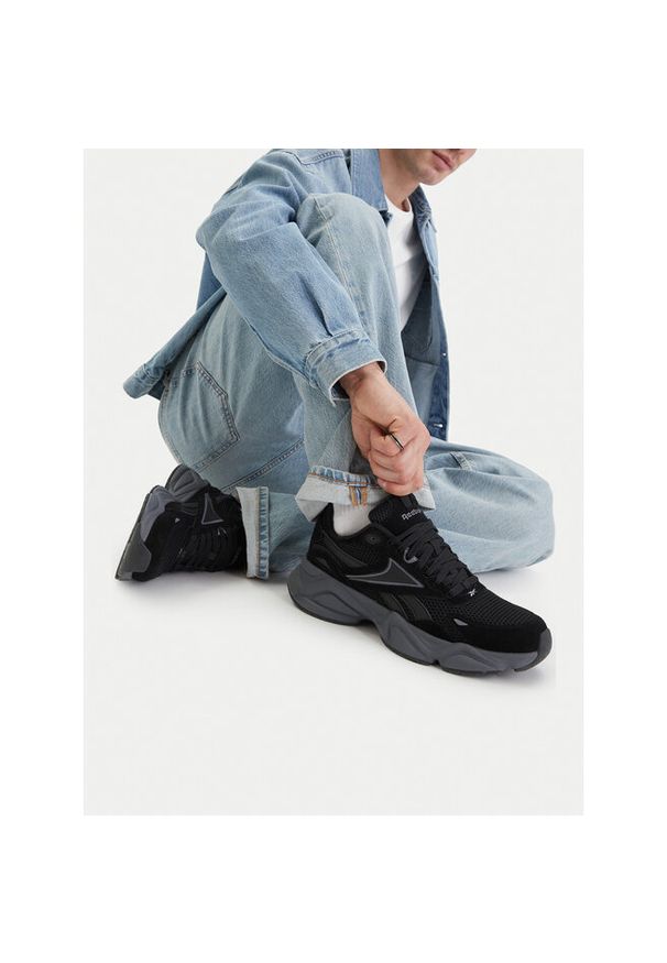 Sneakersy Reebok. Kolor: czarny