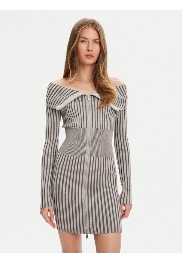 Guess Sukienka dzianinowa W5YK28 Z30I2 Szary Slim Fit. Kolor: szary. Materiał: wiskoza