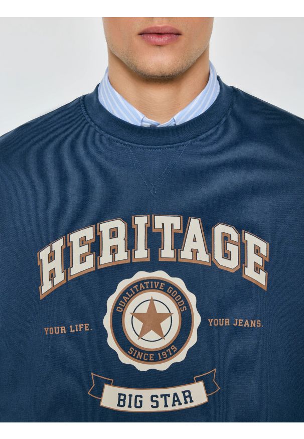 Big-Star - Bluza męska oversize z nadrukiem niebieska Leonar 402. Okazja: na co dzień, do pracy. Kolor: niebieski. Materiał: dzianina, materiał, jeans. Wzór: nadruk. Styl: casual, klasyczny