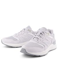 Buty damskie New Balance WW880BA7 – szare. Okazja: na spacer, na co dzień. Kolor: szary. Materiał: guma, skóra, materiał, syntetyk. Szerokość cholewki: normalna. Sport: turystyka piesza, fitness #4