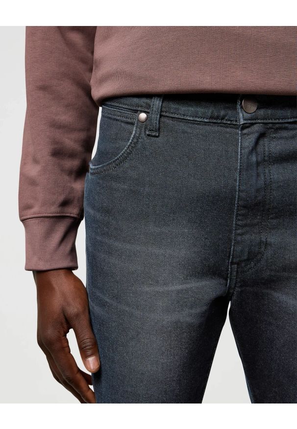 Męskie Spodnie Jeansowe Wrangler River Shadow Dive 112373026