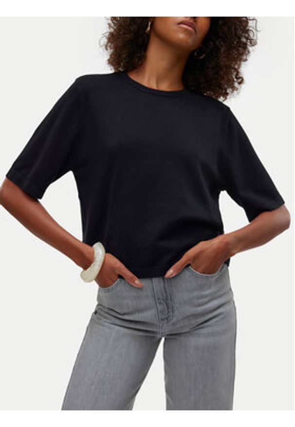 Vero Moda Sweter Silje 10320460 Czarny Oversize. Kolor: czarny. Materiał: wiskoza