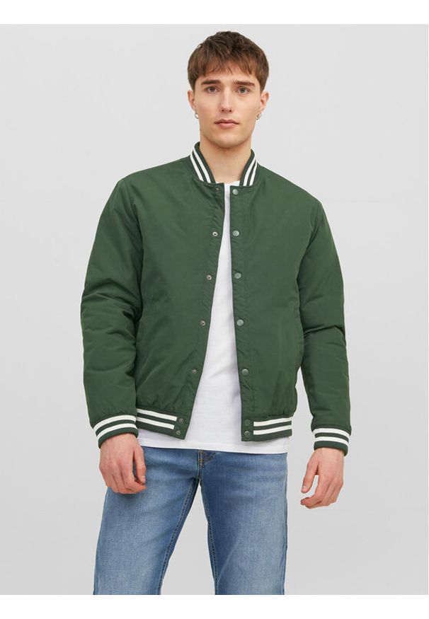 Jack & Jones - Jack&Jones Kurtka bomber 12243232 Zielony Regular Fit. Kolor: zielony. Materiał: syntetyk