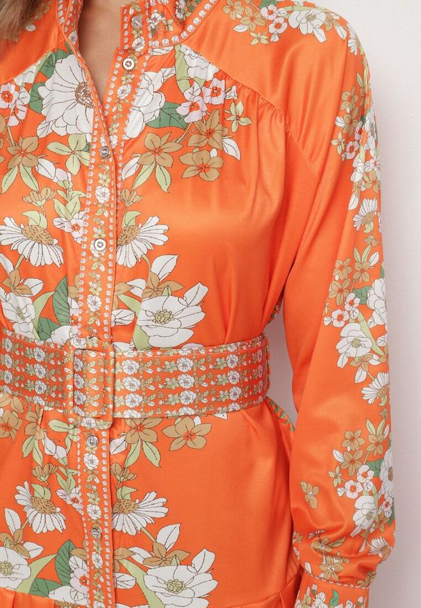 Born2be - Pomarańczowa Sukienka Koszulowa w Kwiatowy Wzór z Bufiastymi Rękawami i Paskiem Aladira. Okazja: na co dzień. Kolor: pomarańczowy. Wzór: kwiaty. Typ sukienki: koszulowe. Styl: elegancki, casual