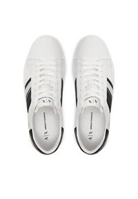 Armani Exchange Sneakersy XDX027 XV791 N480 Biały. Kolor: biały