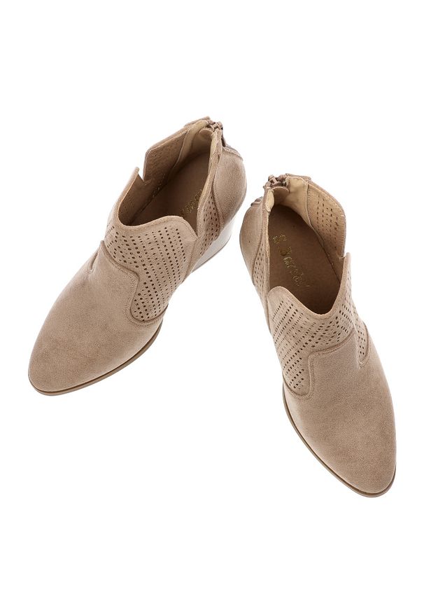 Beżowe Botki S.Barski Modne Kowbojki Damskie. Okazja: na co dzień. Kolor: beżowy. Szerokość cholewki: normalna. Wzór: ażurowy. Materiał: materiał. Sezon: wiosna, jesień. Obcas: na obcasie. Styl: casual, elegancki. Wysokość obcasa: średni