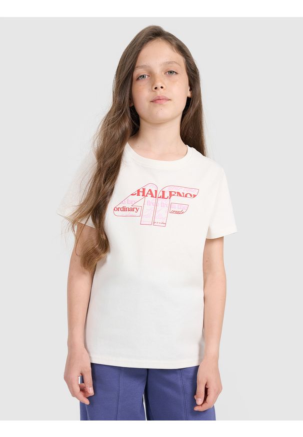 4f - 4F T-shirt regular z nadrukiem dziewczęcy - biały 164 (13-14 lat). Okazja: na co dzień. Kolor: biały. Materiał: bawełna, materiał, jersey. Długość rękawa: krótki rękaw. Długość: krótkie. Wzór: nadruk. Sezon: lato. Styl: młodzieżowy, klasyczny, casual, sportowy