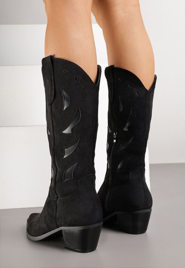 Born2be - Czarne Botki Kowbojki na Stożkowym Obcasie z Geometrycznym Wzorem Lativia. Okazja: na co dzień. Kolor: czarny. Materiał: skóra, jeans. Wzór: geometria. Obcas: na obcasie. Styl: casual, klasyczny. Wysokość obcasa: średni