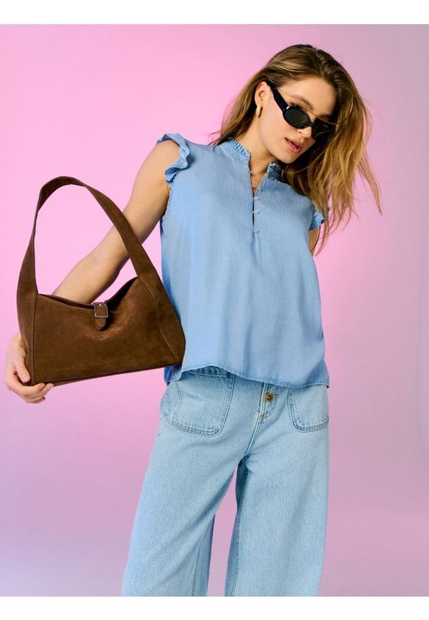 Sinsay - Koszulowa bluzka z falbanami z lyocellu - niebieski. Kolor: niebieski