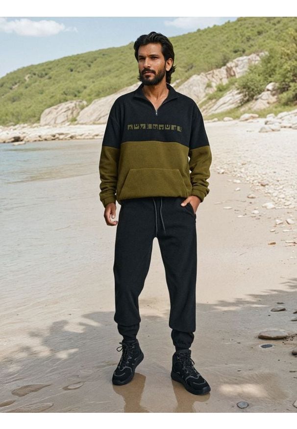 Sinsay - Spodnie jogger - czarny. Kolor: czarny