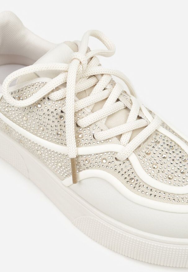 Renee - Beżowe Sneakersy na Platformie Ozdobione Cyrkoniami Kyllyss. Okazja: na randkę, na spacer. Kolor: beżowy. Materiał: jeans. Wzór: aplikacja. Obcas: na platformie. Sport: turystyka piesza