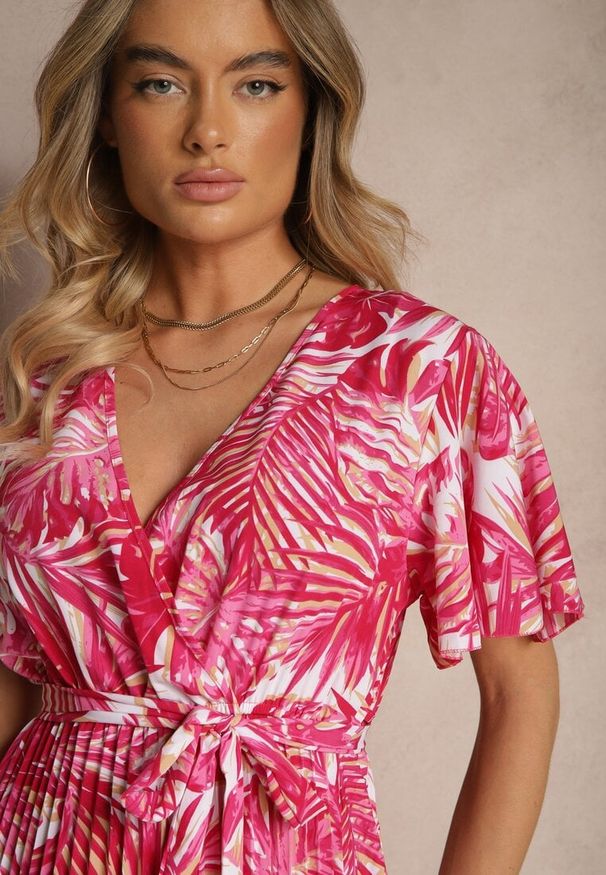 Renee - Różowa Plisowana Rozkloszowana Sukienka z Bawełną Culinea. Okazja: na co dzień, na imprezę. Kolor: różowy. Materiał: bawełna. Styl: klasyczny, casual