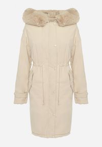 Born2be - Jasnobeżowa Kurtka za Kolano z Kapturem i Ozdobnym Futerkiem Therra. Typ kołnierza: kaptur. Kolor: beżowy. Materiał: futro. Wzór: aplikacja #5