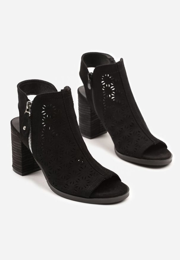 Renee - Czarne Sandały Botki Peep Toe na Obcasie z Ażurową Cholewką Julliane. Okazja: na co dzień. Nosek buta: otwarty. Kolor: czarny. Wzór: ażurowy. Obcas: na obcasie. Styl: elegancki, casual. Wysokość obcasa: średni