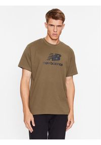 New Balance T-Shirt Essentials Stacked Logo Cotton Jersey Short Sleeve T-shirt MT31541 Brązowy Regular Fit. Kolor: brązowy. Materiał: bawełna #1