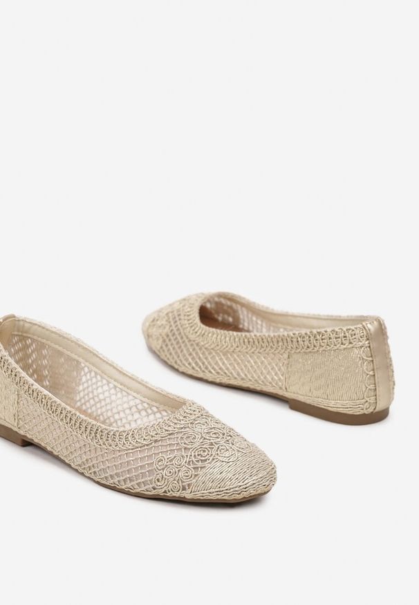 Born2be - Złote Siateczkowe Balerinki Deovana. Okazja: na co dzień, na spacer. Kolor: złoty. Materiał: jeans, materiał, jedwab. Styl: casual, elegancki