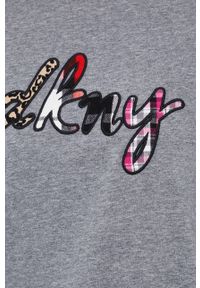 DKNY - Dkny - Piżama. Kolor: różowy. Materiał: tkanina, dzianina. Wzór: aplikacja #4