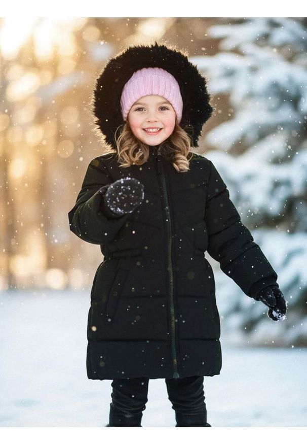 Sinsay - Kurtka ocieplana z kapturem - czarny. Typ kołnierza: kaptur. Kolor: czarny