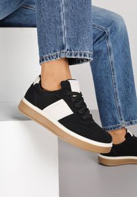 Renee - Czarne Sneakersy na Kauczukowej Podeszwie Claside. Kolor: czarny. Materiał: kauczuk
