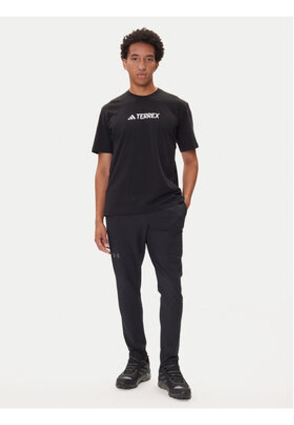 Adidas - adidas T-Shirt Terrex Classic Logo JF9143 Czarny Regular Fit. Kolor: czarny. Materiał: bawełna