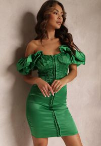 Renee - Zielona Dopasowana Sukienka Satynowa z Bufiastym Rękawem Clarimond. Kolor: zielony. Materiał: satyna #5