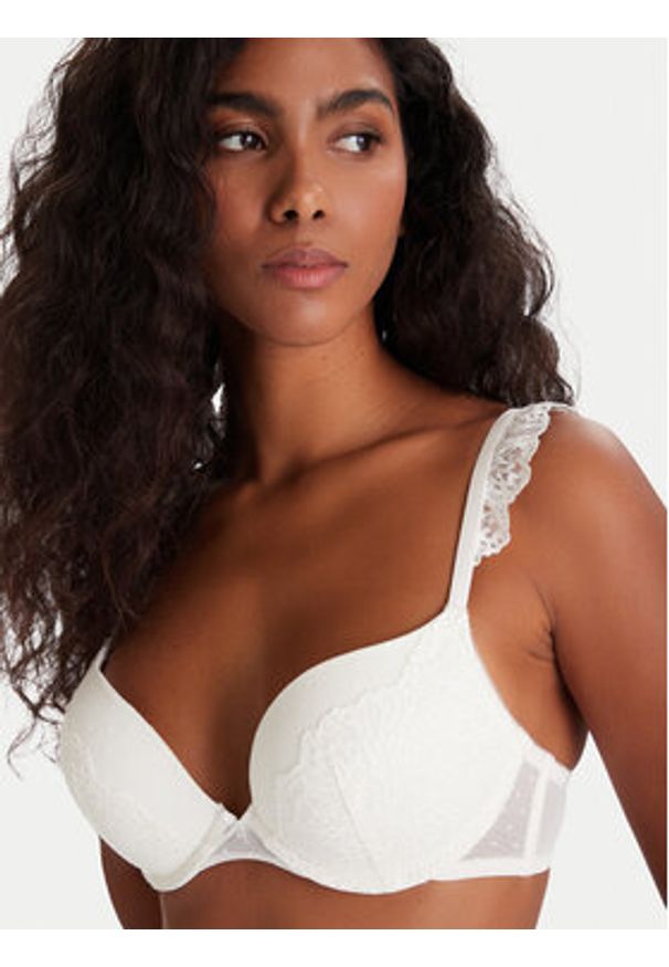 Hunkemöller Biustonosz push-up Posie PP Maximizer 302550 Biały. Kolor: biały. Materiał: syntetyk. Rodzaj stanika: push-up