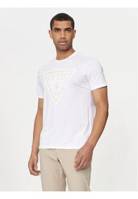 Guess T-Shirt M4YI86 K9RM1 Biały Slim Fit. Kolor: biały. Materiał: bawełna