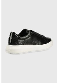 Calvin Klein sneakersy skórzane kolor czarny. Nosek buta: okrągły. Zapięcie: sznurówki. Kolor: czarny. Materiał: skóra. Obcas: na platformie #5