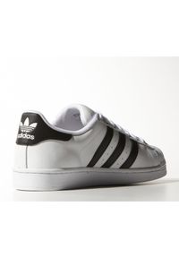 Adidas - Buty adidas Originals Superstar M C77124 białe. Zapięcie: pasek. Kolor: biały. Materiał: guma, materiał, skóra. Szerokość cholewki: normalna. Wzór: aplikacja, jodełka. Sezon: lato. Model: Adidas Superstar. Sport: koszykówka #3