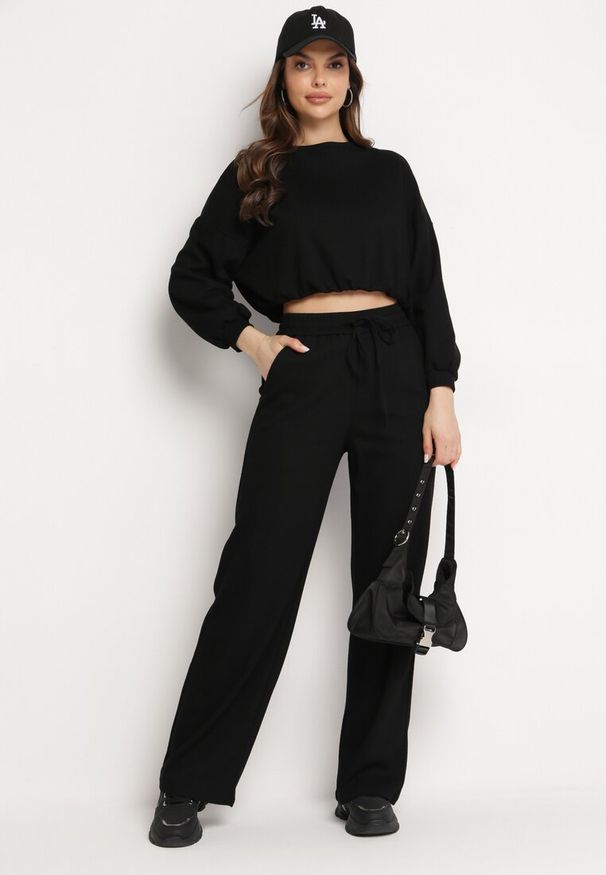Born2be - Czarny Komplet Bawełniany Spodnie Szerokie ze Sznurkiem w Pasie i Bluza ze Ściągaczami Urionne. Kolor: czarny. Materiał: bawełna