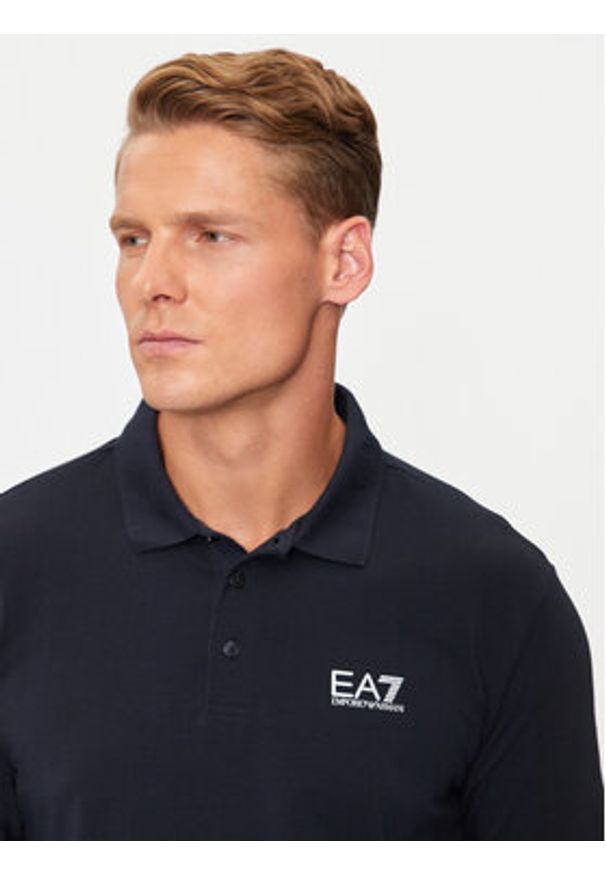 EA7 Emporio Armani Polo 8NPF15 PJVQZ 0562 Granatowy Regular Fit. Typ kołnierza: polo. Kolor: niebieski. Materiał: bawełna