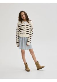 Reserved - Plisowana spódnica z saszetką - jasnoszary. Kolor: szary. Materiał: tkanina. Wzór: gładki #1