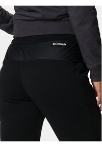 columbia - Columbia Spodnie dresowe Lodge™ Knit Jogger Czarny Regular Fit. Kolor: czarny. Materiał: bawełna #5