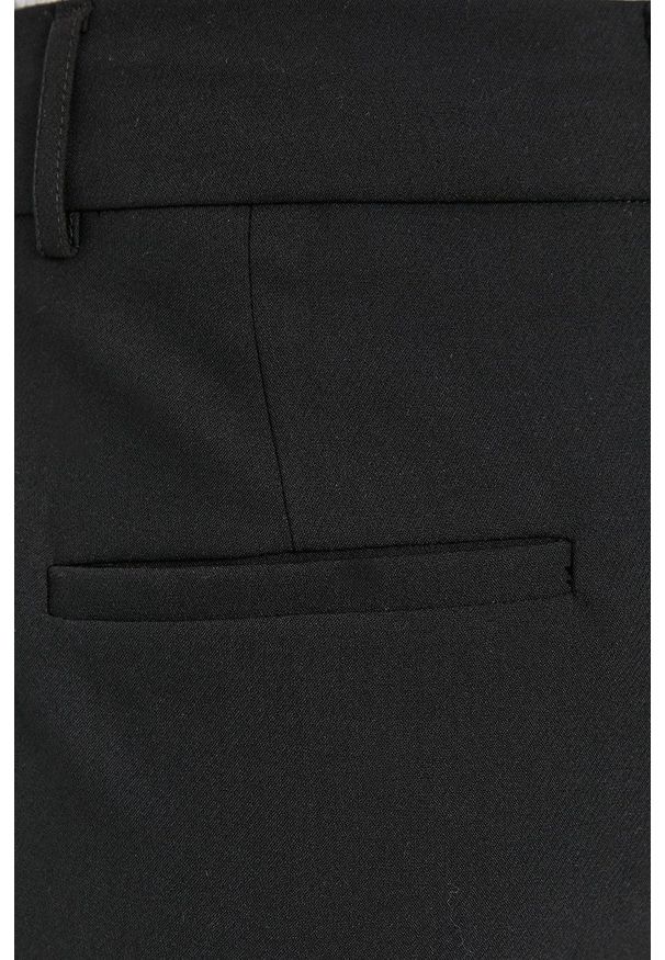 only - Only Spodnie damskie kolor czarny fason cygaretki medium waist. Okazja: na co dzień. Kolor: czarny. Materiał: materiał. Styl: casual