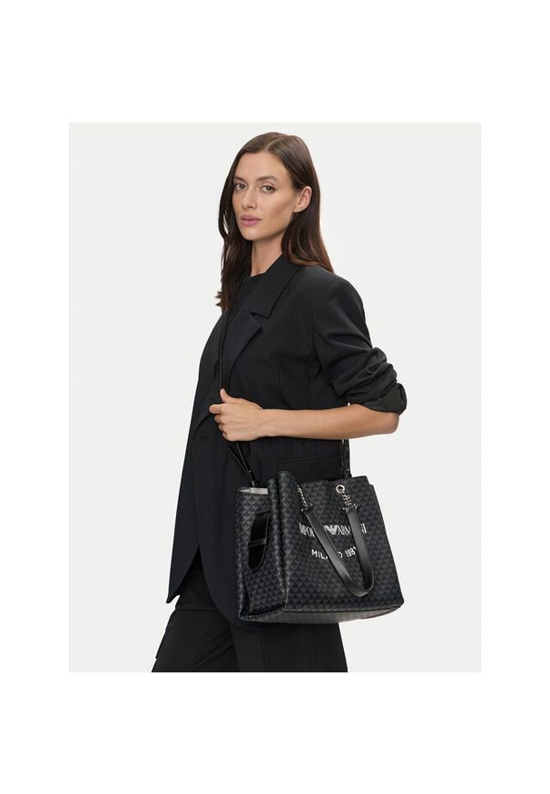 Torebka Emporio Armani. Kolor: czarny