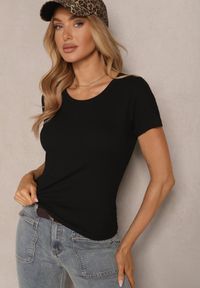 Renee - Czarny T-shirt Basic z Wiskozy Worreti. Okazja: na co dzień. Kolor: czarny. Materiał: wiskoza. Styl: sportowy, casual, klasyczny