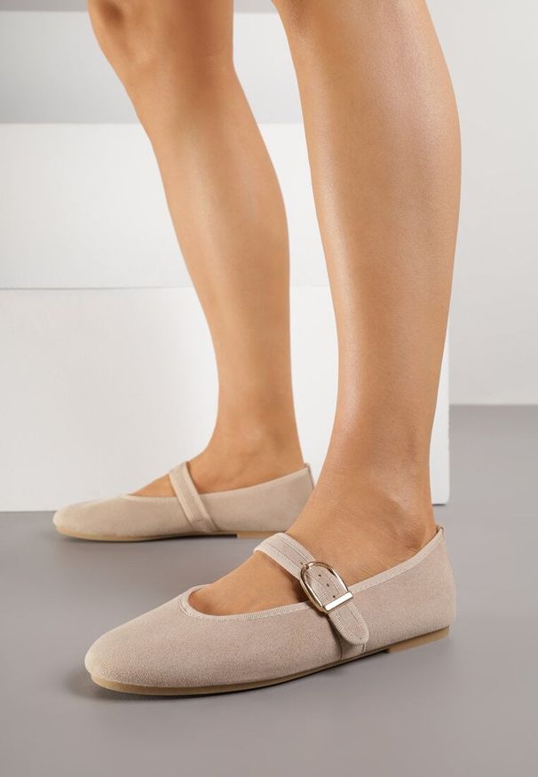 Renee - Ciemnobeżowe Balerinki Mary Jane z Klamrą Zaurg. Okazja: na co dzień. Zapięcie: klamry. Kolor: beżowy. Materiał: jeans. Styl: klasyczny, casual, elegancki
