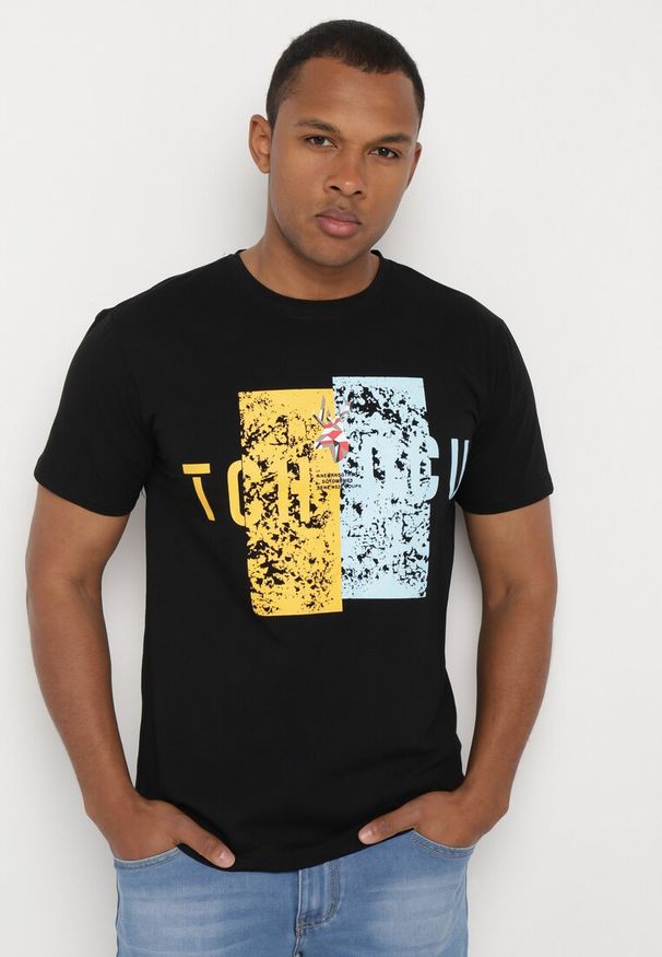 Born2be - Czarna Bawełniana Koszulka T-Shirt z Krótkim Rękawem i Ozdobnym Nadrukiem Branessa. Okazja: na co dzień. Kolor: czarny. Materiał: bawełna. Długość rękawa: krótki rękaw. Długość: krótkie. Wzór: nadruk. Styl: casual