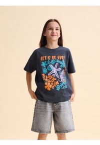 Reserved - T-shirt z nadrukiem - ciemnoszary. Kolor: szary. Materiał: bawełna. Wzór: nadruk